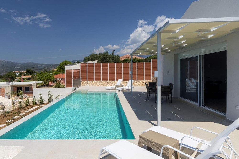 Casa di Pietra With 2 Bedrooms and 3 Bathrooms
