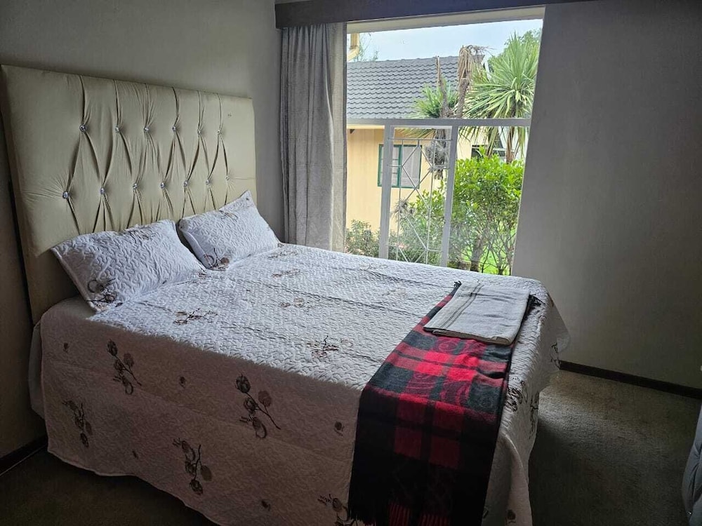 J&M GUEST HOUSE