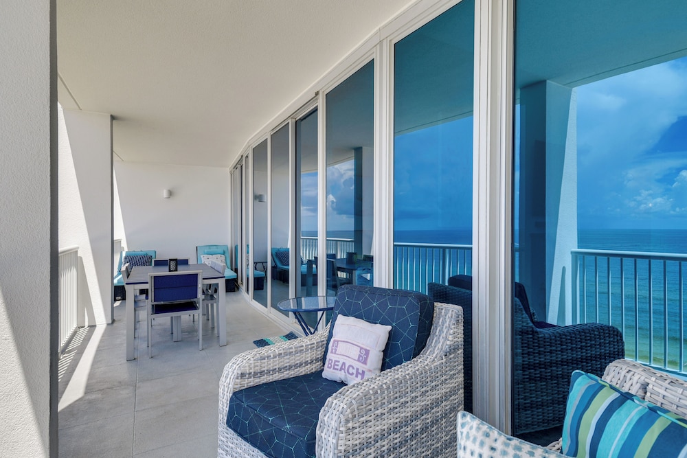 Gulf Views & Pools: Beachfront Island Tower Condo