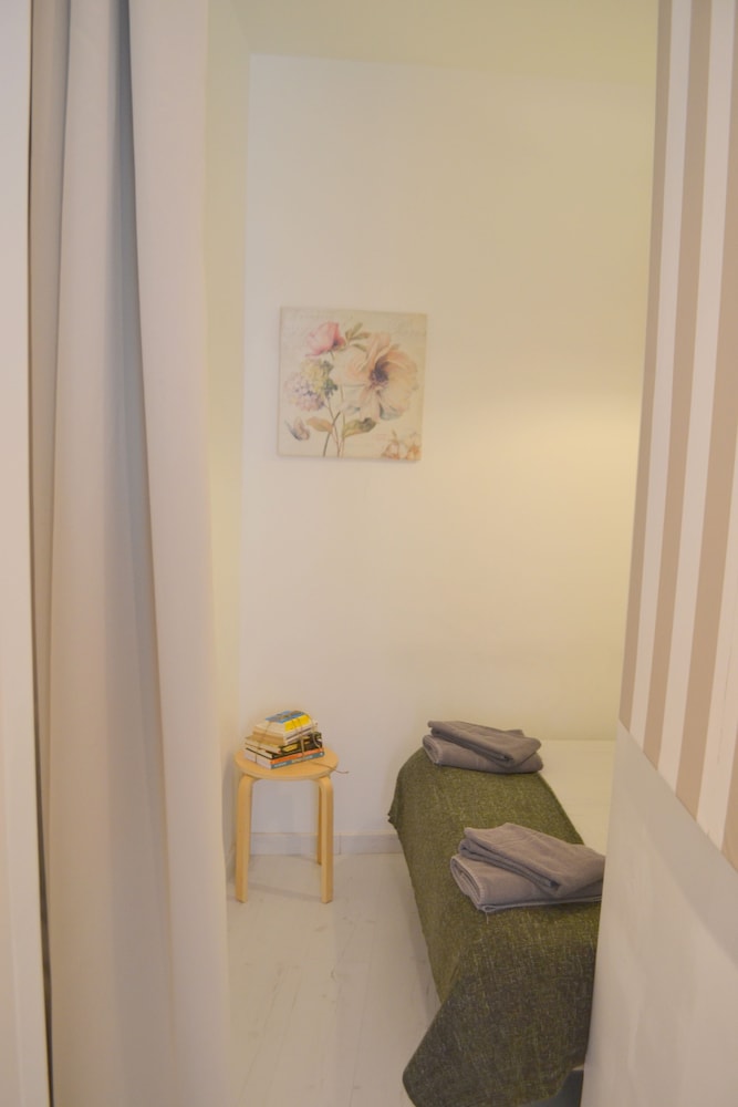 RH FARINHAS 5, Lisbon Center Apartment view 2