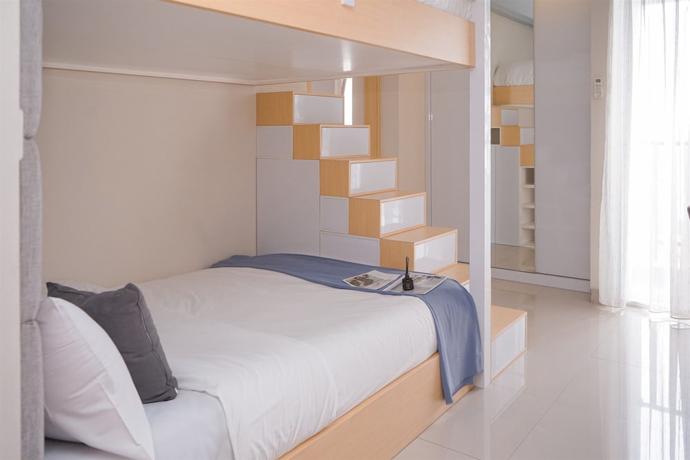 Combined and Spacious 1BR Apartment at Parkland Avenue