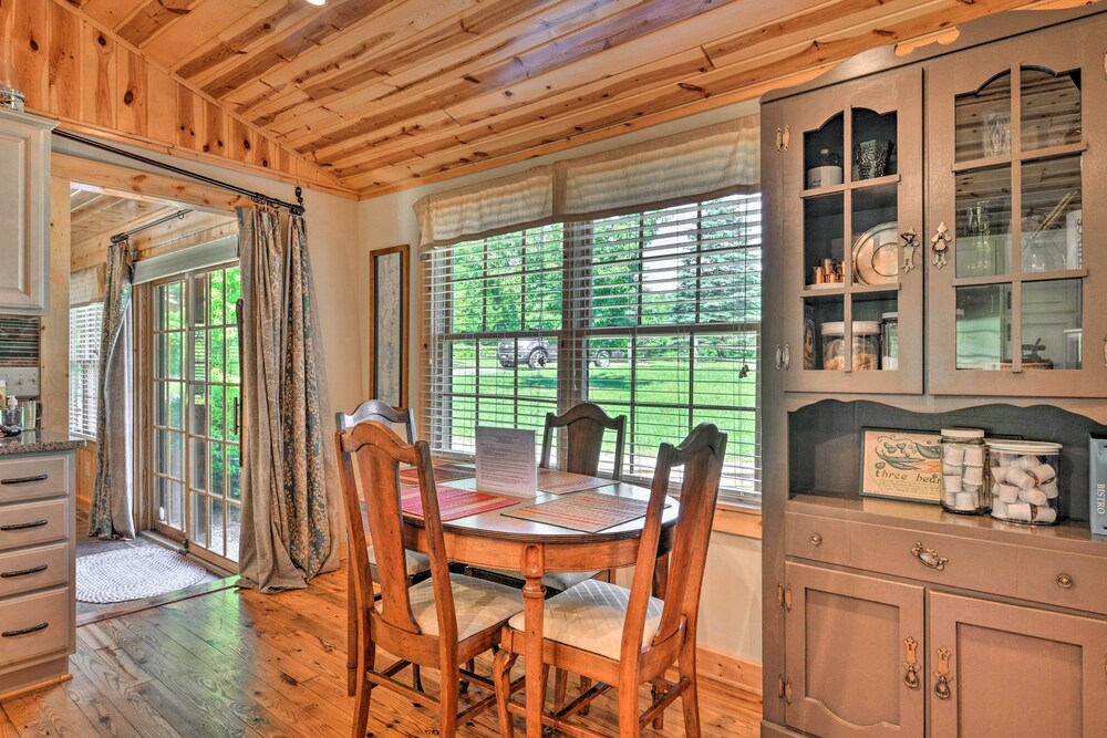Blue Ridge Parkway House w/ Mountain Scenery! view 4