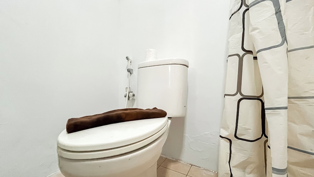 Homey Studio At Sahid Metropolitan Apartment