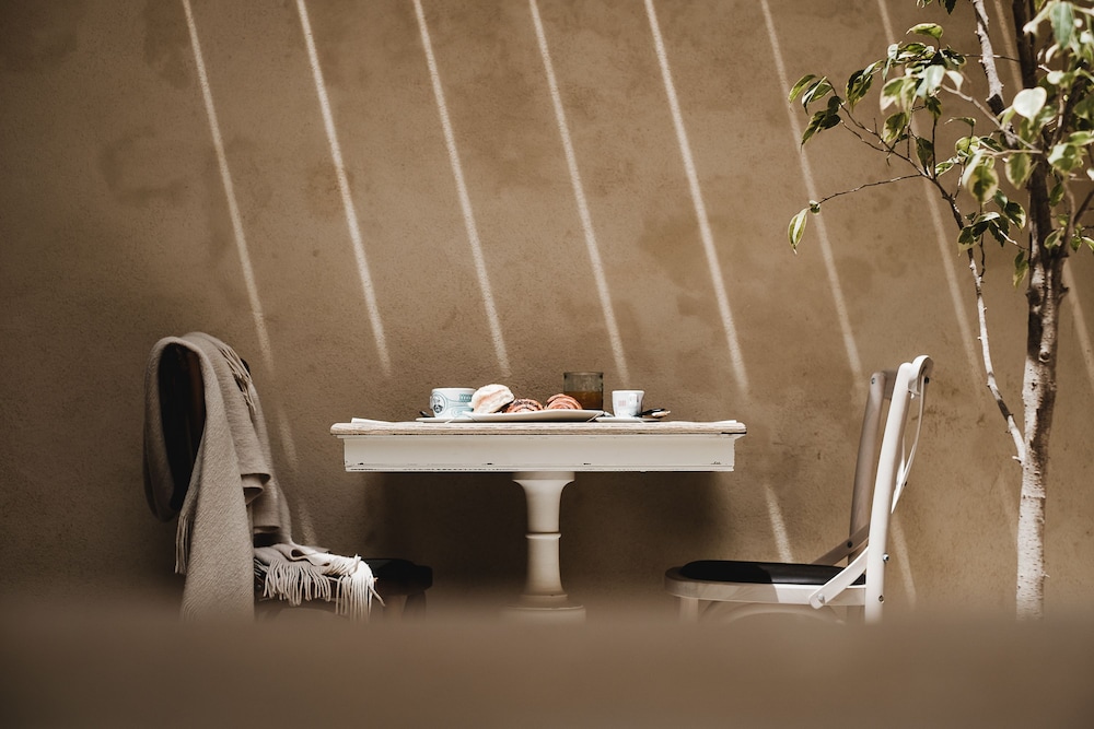 Talbot and Bons Boutique Bed & Breakfast