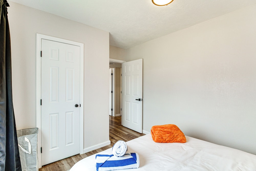 Newly Renovated Albuquerque Retreat w/ Pool Table