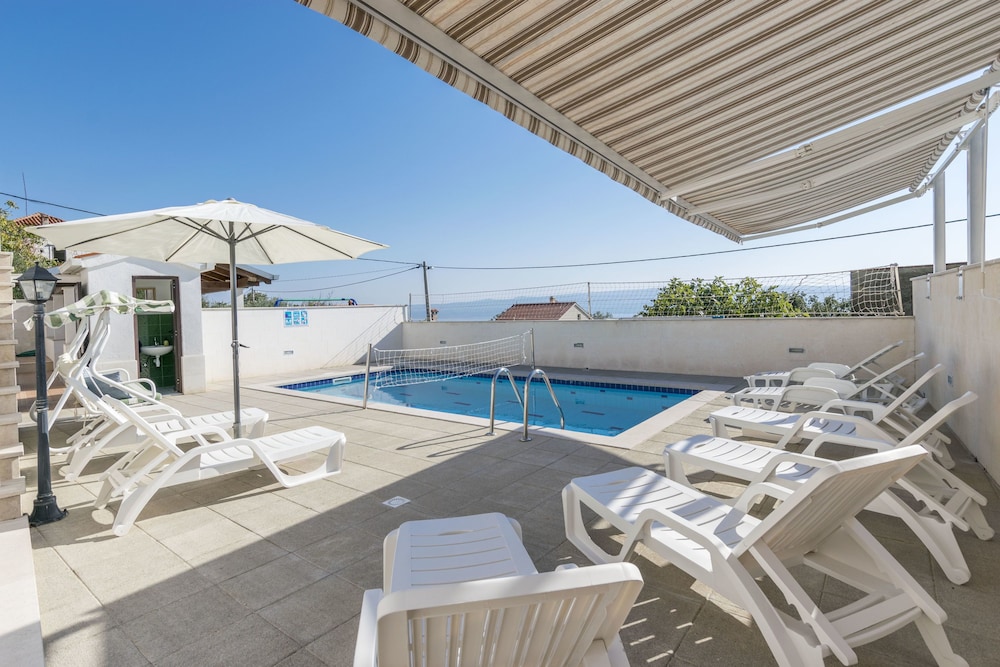 Villa Leo view 5