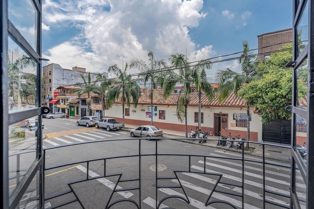 Apartamentos La Joaquina by HOUSY HOST
