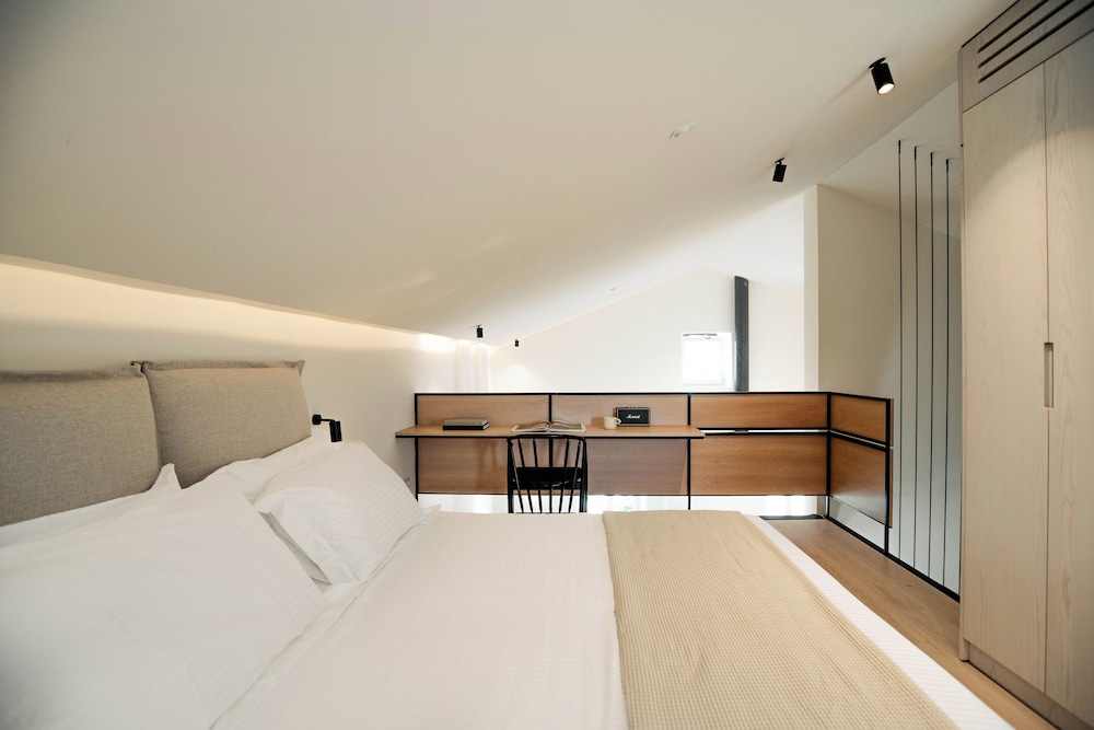 Kukutseli Country Living by White Dream