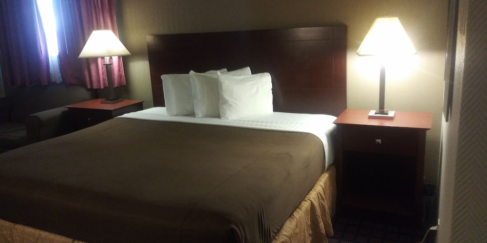 Dodge City Vacations - Silver Spur Vintage Inn  Suites - Property Image 52