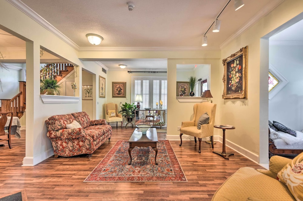 Historic Green Cove Springs Home - Walk to Coast! view 4