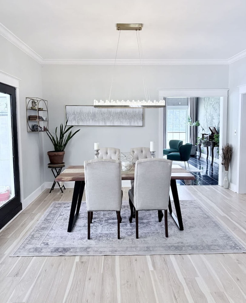 Southern Charm Estate Min From Shopping Beaches
