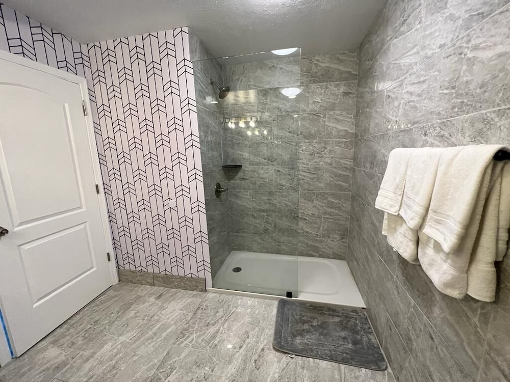 King Halibut Lodge - Property Image 41