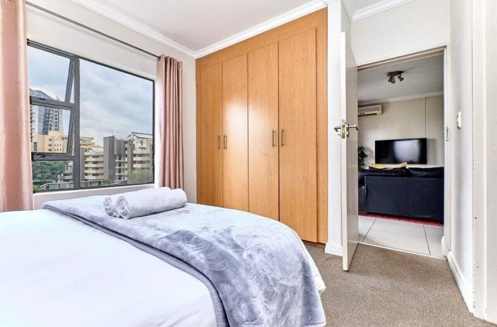 Sandton Heights by Sandton Exclusive view 4