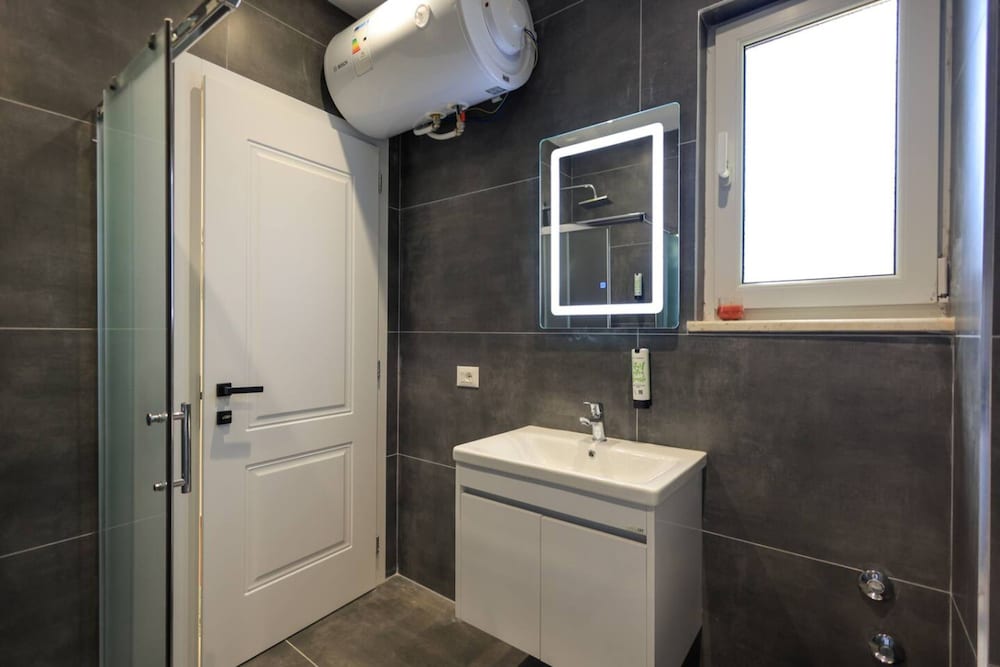Lura Apartment 001 in Durr s