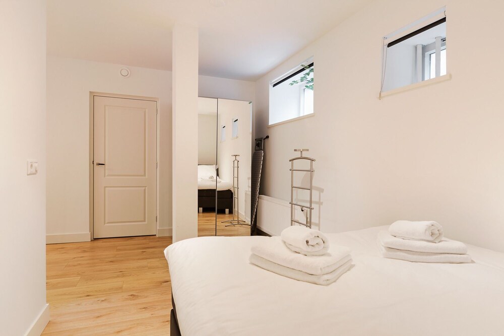 Canal Garden Apartment 11
