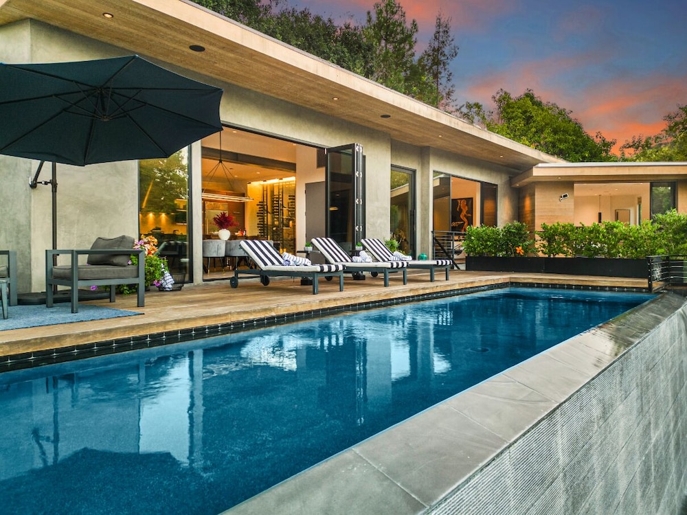 Beverly Glen Hillside Haven