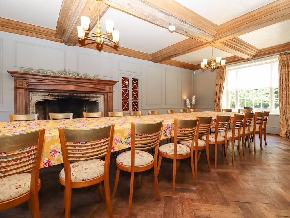 Solton Manor