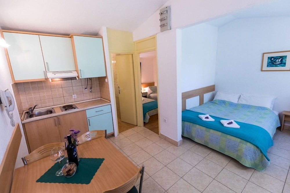 Magic - 150 m From Beach - A8-green view 3