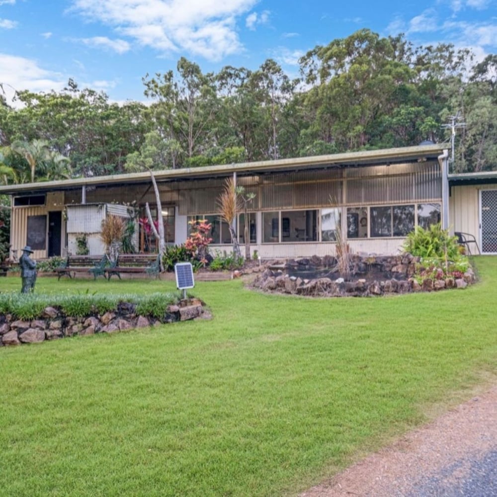Elysium Retreat & Stays