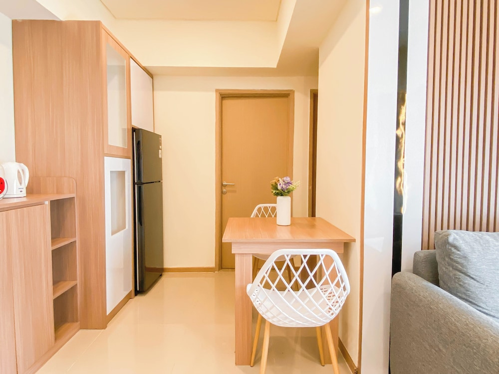 Homey And Modern 2Br At Meikarta Apartment, Cikarang - 15