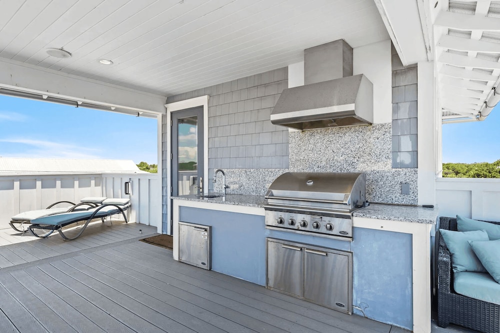 Our 30A Sandcastle by Avantstay Luxury Pool Rooftop Gulf Views