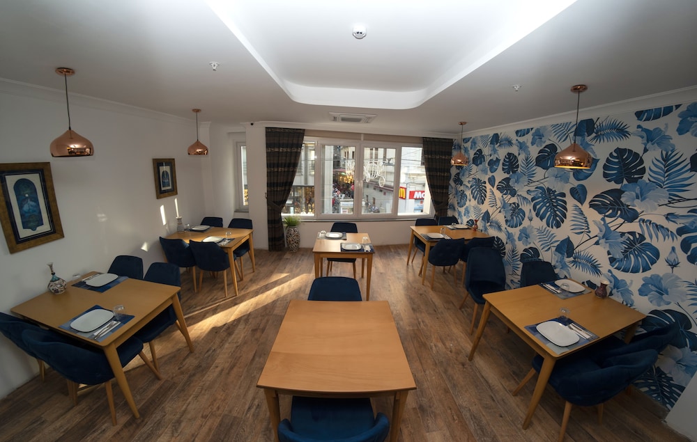 Nevi Otel & Süitler İstanbul Taksim - Image 11