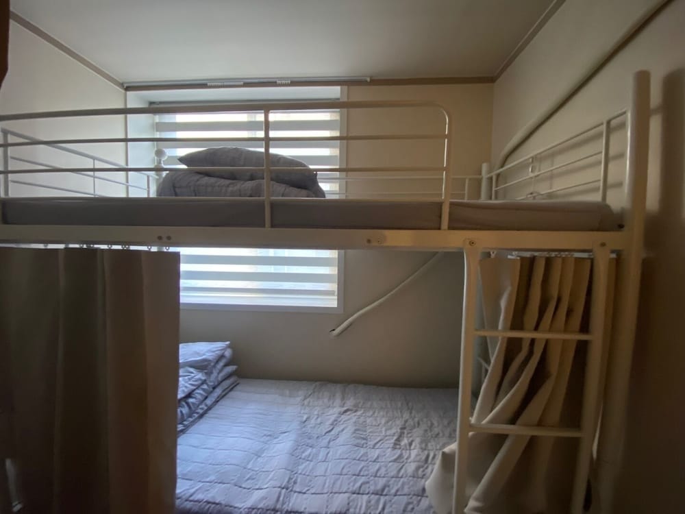 Funwave guesthouse in Haeundae