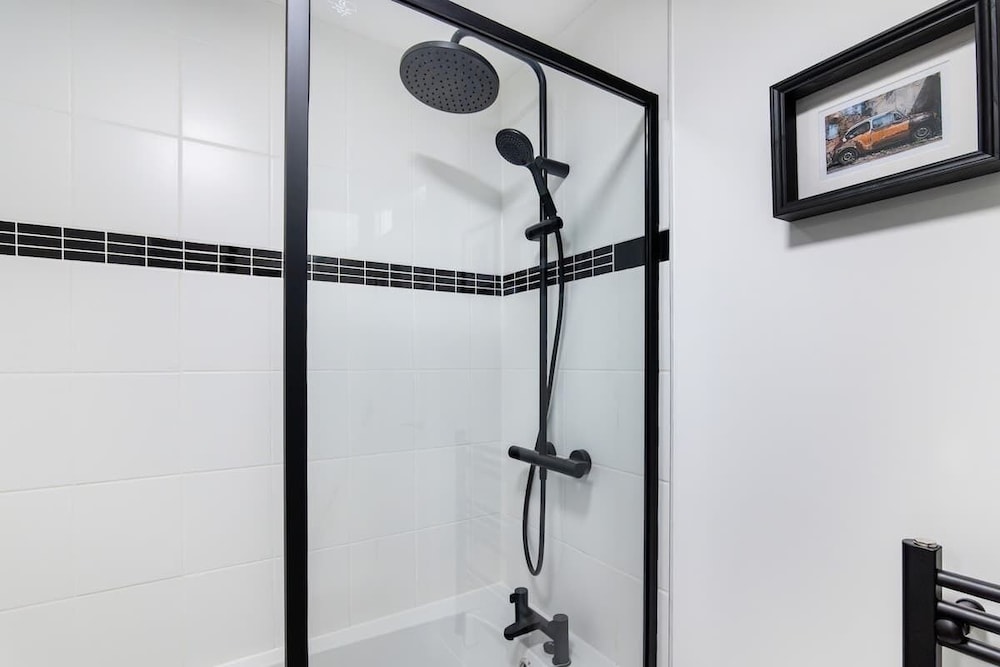 2bedroom Apartment-free Parking