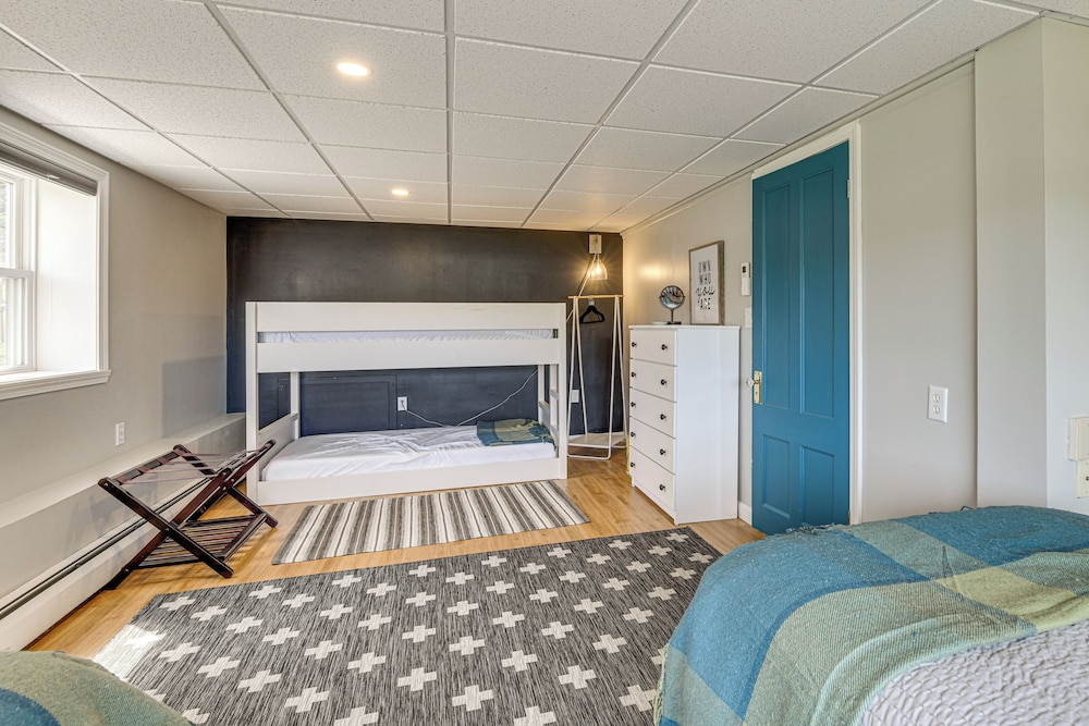 Waterfront Getaway: Lake Champlain Family Retreat!