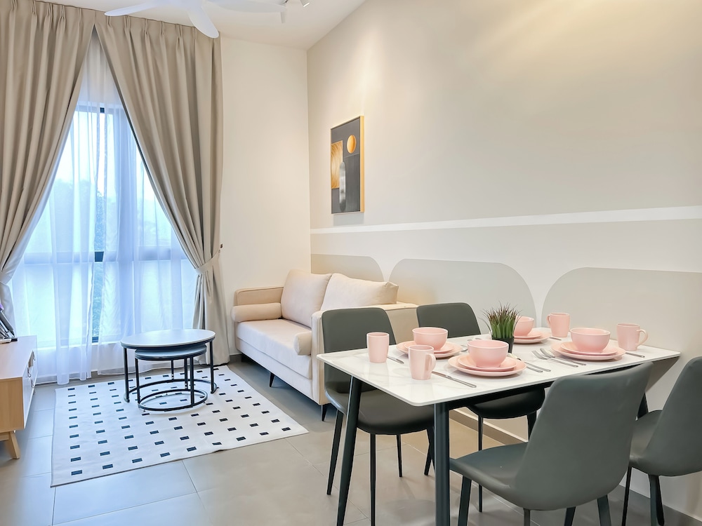 Mossaz by Manhattan Group