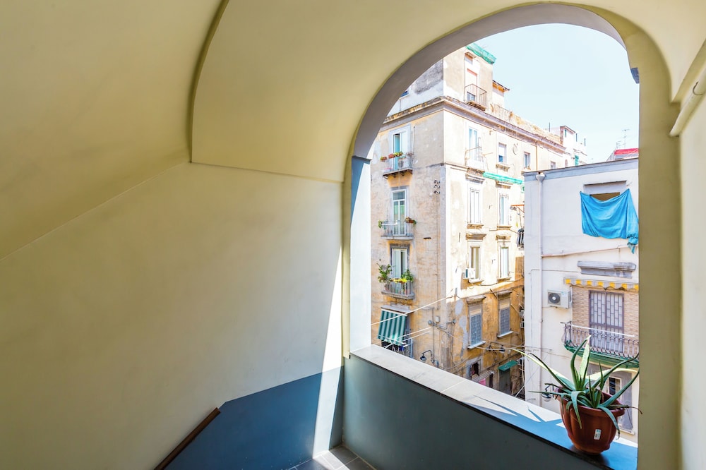 La Casa di Famiglia by Napoliapartments