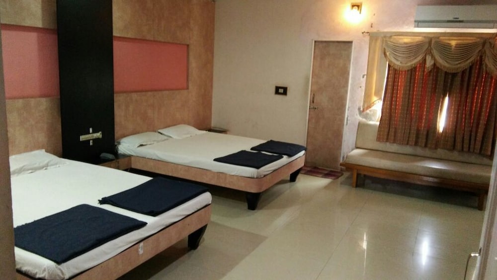 Hotel Meera