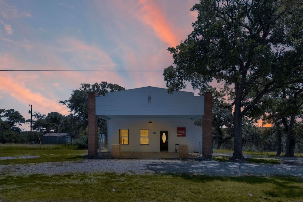Hill Country Relaxstation Getaway
