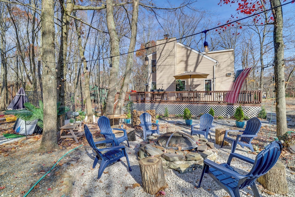 Grill & Games: Family Home in East Stroudsburg!