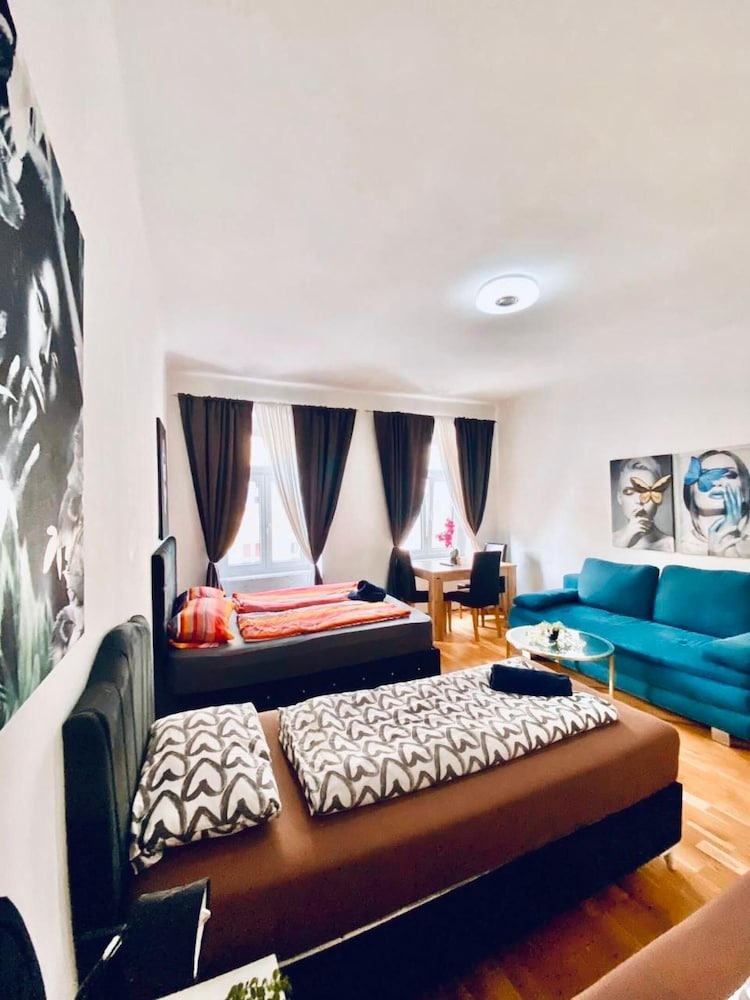 Beautiful Stay for 5 Near Stadthalle