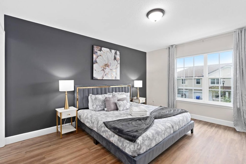 Super Calm- Sleeps 17 W Designs Close TO Parks