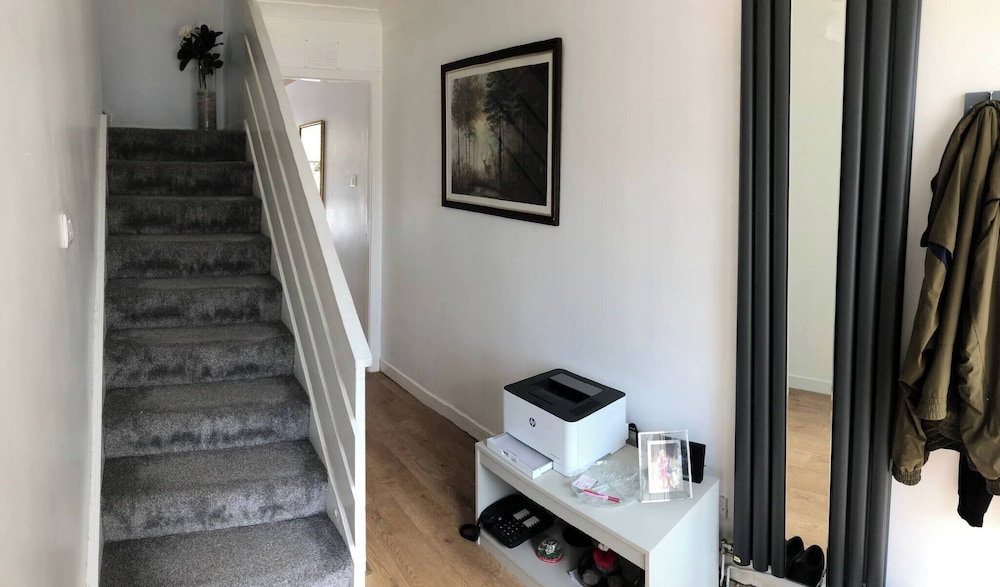 Limegrove Comfortable Three Bedroom House