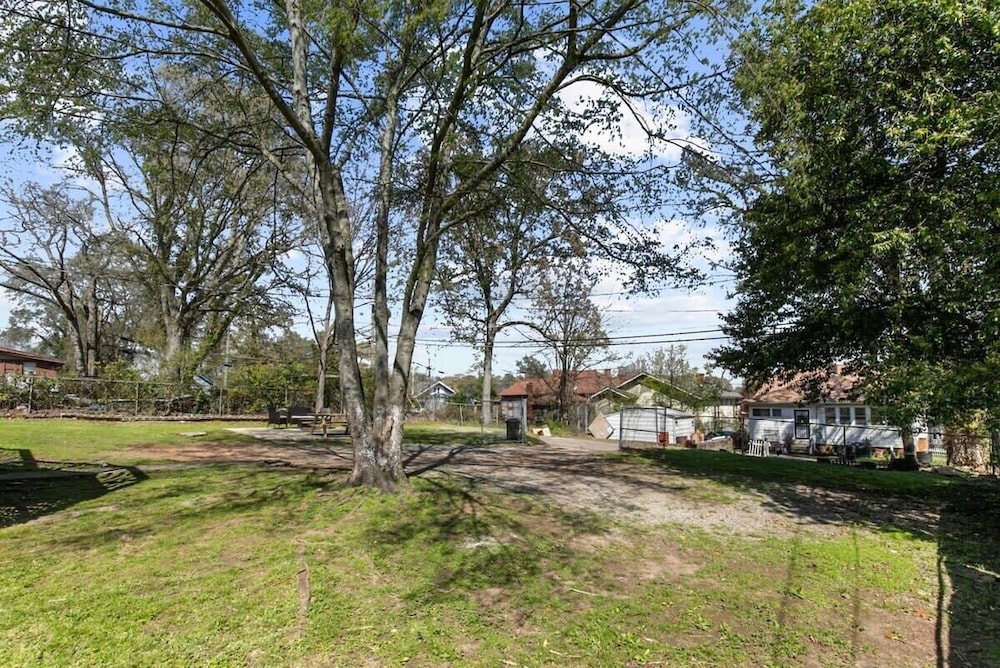 Avenue South Serene