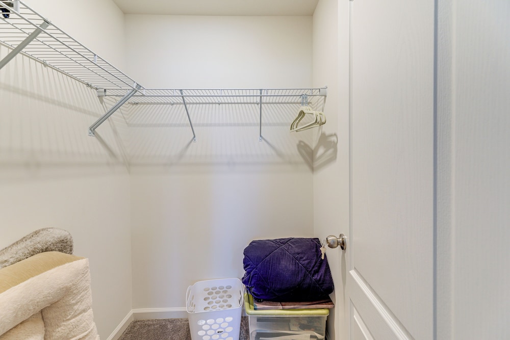 < 4 Mi to Bethany Beach Boardwalk: Family Townhome