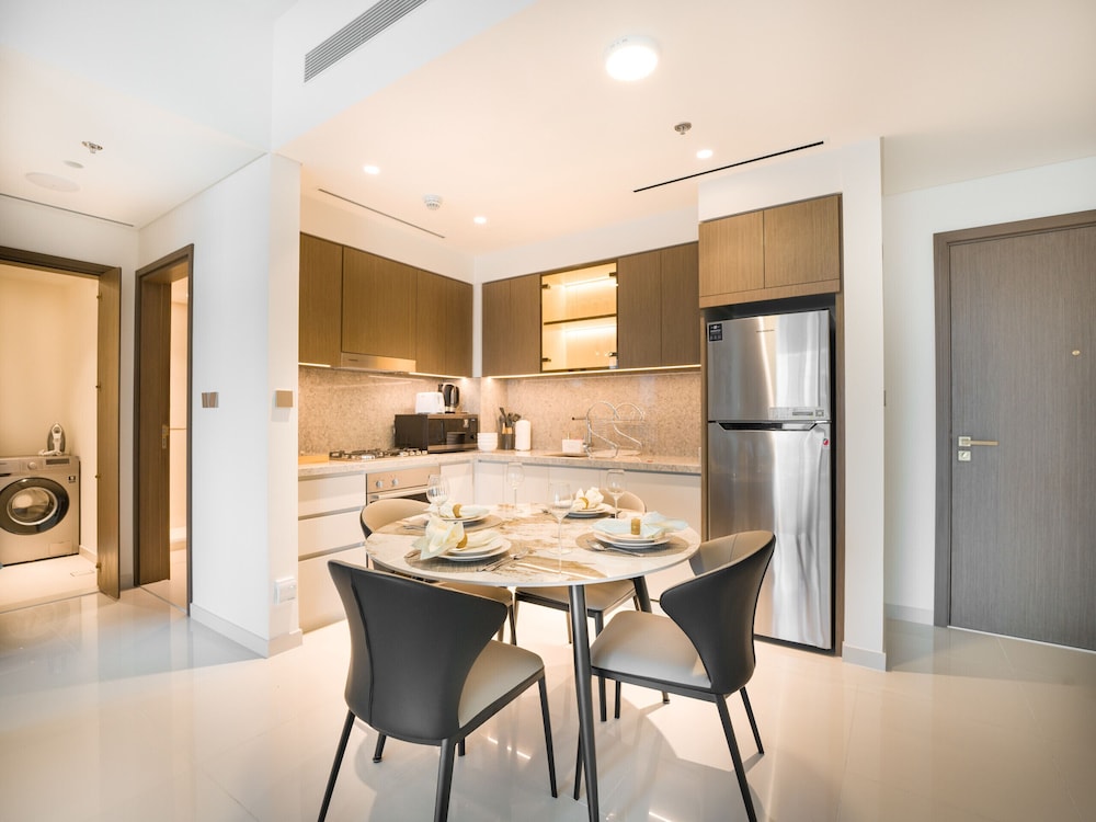 Easygo-luxury Beachfront 1bdr Grand Bleu
