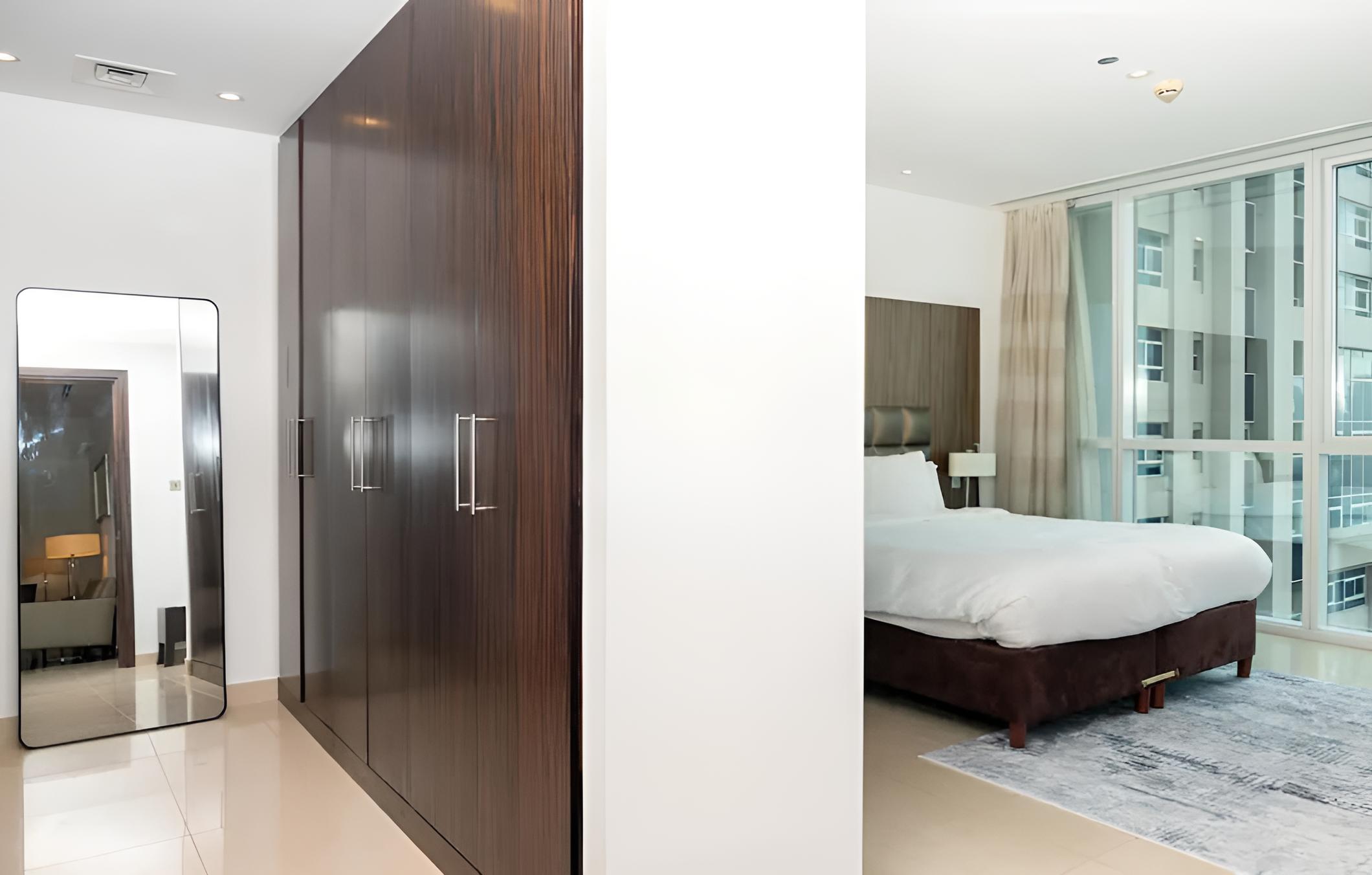 Cozy 2bdr in Jumeirah Lakes Towers