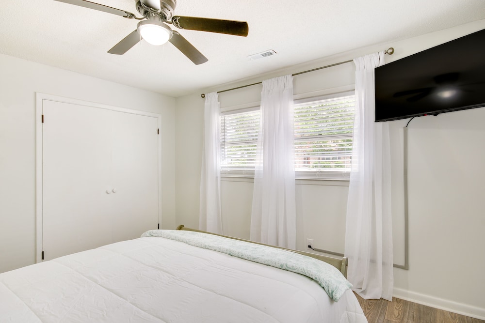 Charming West Columbia Getaway - Near Downtown! view 4