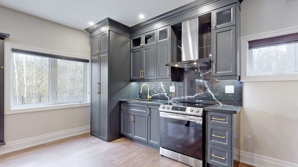 Family Modern Walkout Basement w Sauna Ski Resort 30min