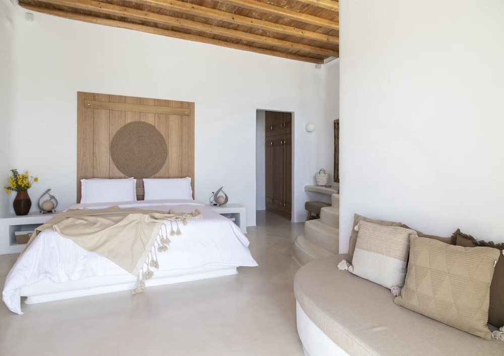 Serene Villa With Terrace and Views