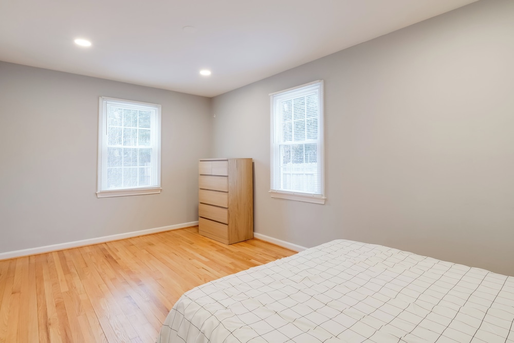 DC Area Home ~ 1 Mi to Metro: WFH Friendly!