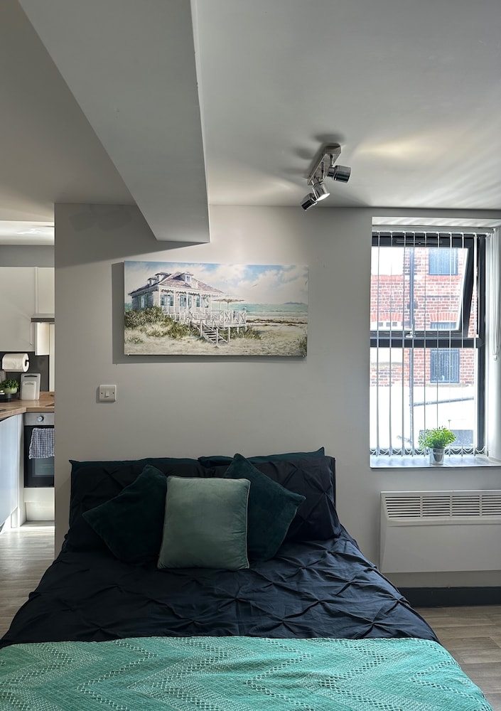 Cozy Studio In The City Centre by Luxesuites