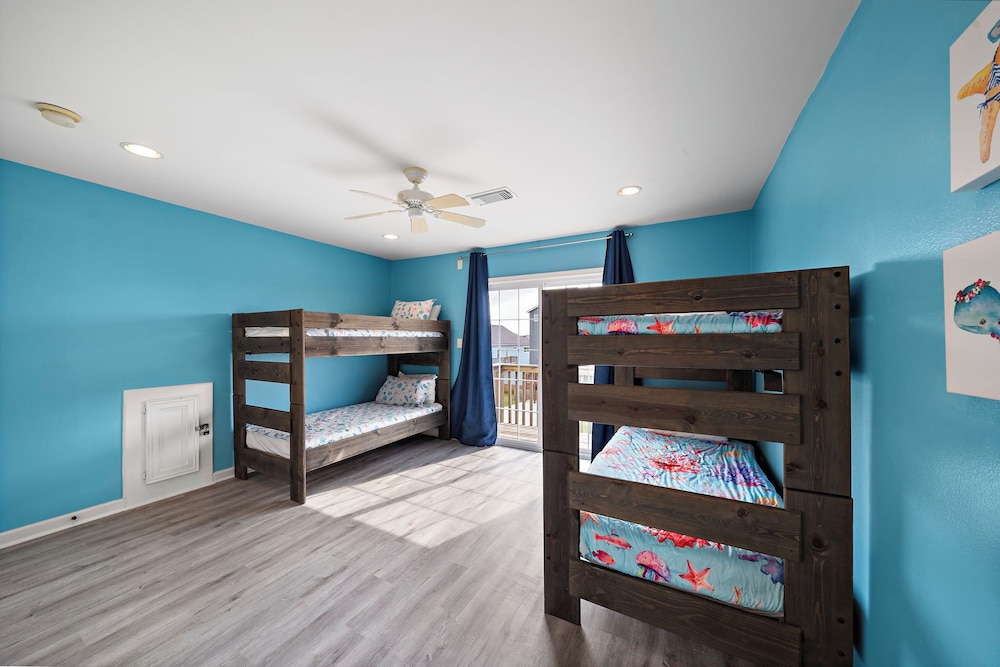The Krusty Krab by Ryson Vacation Rentals