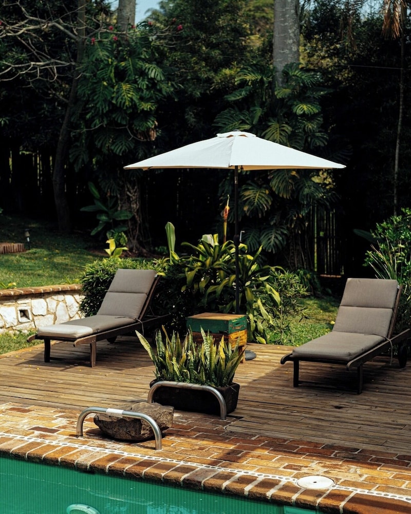 EL EQUIMITE HOTEL BOUTIQUE