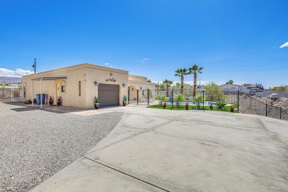 NEW Listing! Gorgeous Poolside Views: Havasu Haven