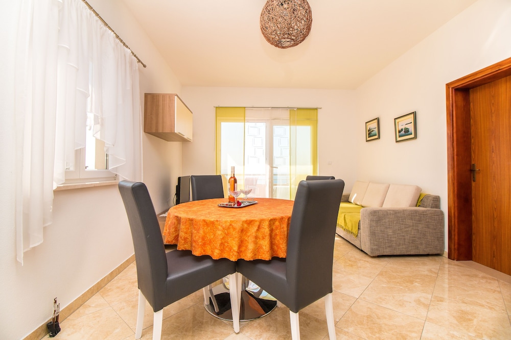 Apartments Rakuljic